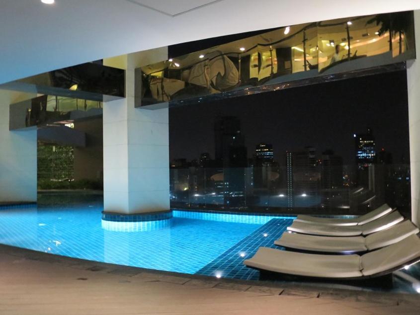 The Gramercy Residences Манила Экстерьер фото